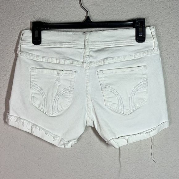 Hollister White Cuff Fringe Midi 4" Inseam Shorts Women's Size 1/25W - Picture 3 of 5
